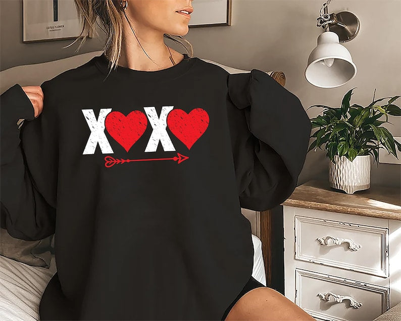 Valentine's Day Love Sweatshirt, Heart XOXO Cute Heart Graphic Sweatshirt