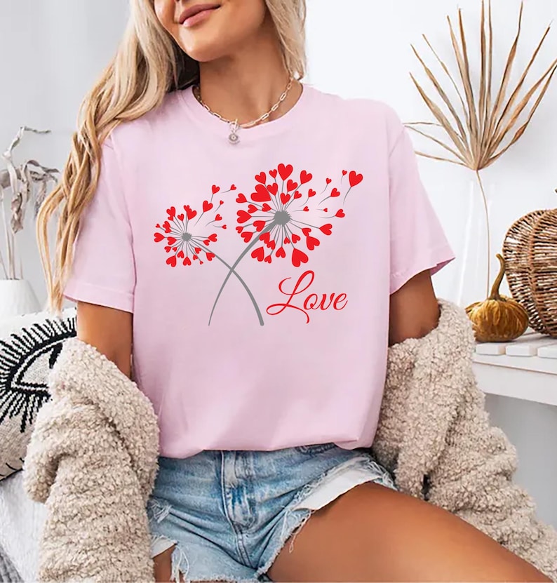 Valentine's Day Love Short Sleeve T-Shirt, Cute Heart Graphic Shirt