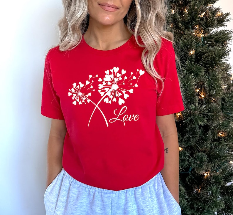 Valentine's Day Love Short Sleeve T-Shirt, Cute Heart Graphic Shirt