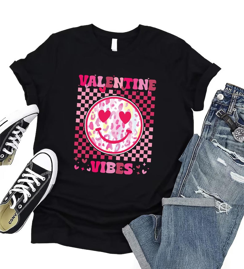 Retro Valentine's Day Short Sleeve T-Shirt, Heart Valentine Vibes Shirt